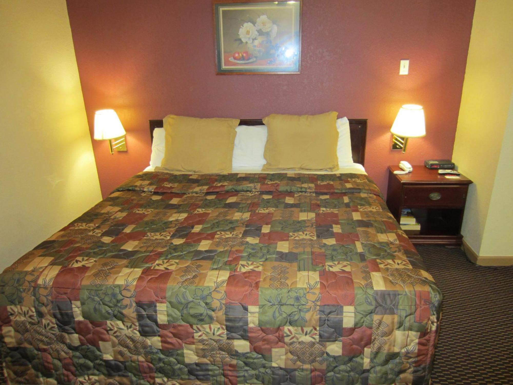 First Western Inn - Fairmont City Экстерьер фото